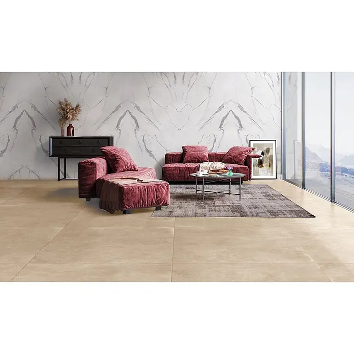 Feinsteinzeug in elfenbeinfarbener Harzoptik 30x60 - Italienische Fliesen -  - Große beige Bodenfliesen bedecken den Boden eines modernen Wohnzimmers.