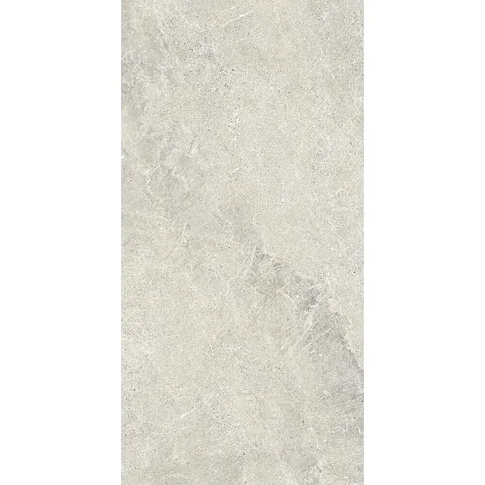 Feinsteinzeug in weißer Steinoptik 60x90, 20 mm, rutschhemmend -  - Hellegraue Fliese mit Marmormuster, feinen Äderungen und gesprenkelter Textur.