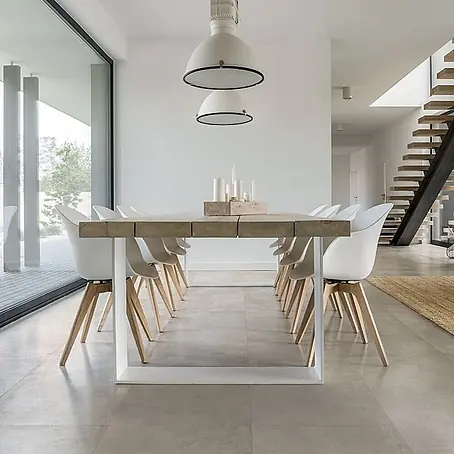 Feinsteinzeug in gewachster elfenbeinfarbener Betonoptik 60x60