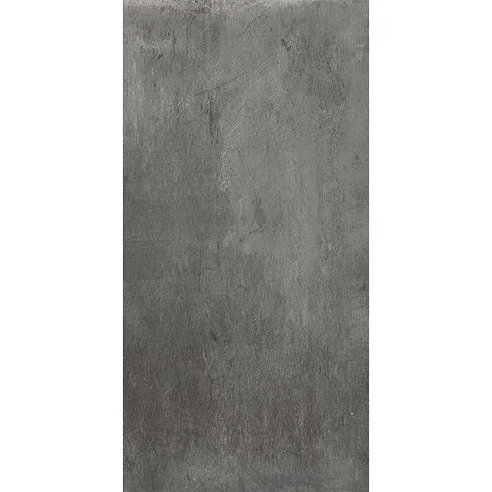 Feinsteinzeug in dunkelgrauer Harzoptik 30x60 - Italienische Fliesen -  - Dunkelgraue, texturierte Oberfläche mit sichtbaren Kratzern und subtilen Variationen, ähnlich Beton oder gealtertem Metall.