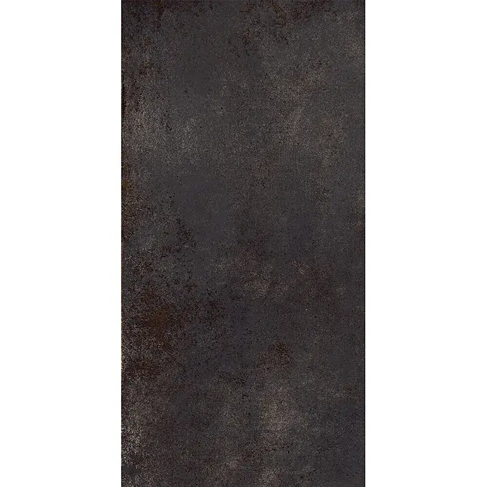 Feinsteinzeug in schwarzer Metalloptik 30x60 - Italienische Fliesen -  - Dunkle, industriell anmutende Fliese mit dezenten braunen und grauen Used-Effekten.