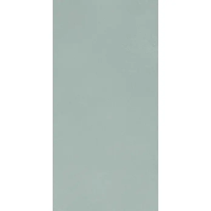 Feinsteinzeug in grüner pastellfarbener Betonoptik 60x120 - Ital. Fliesen -  - Hellblau-grüne, einheitliche Oberfläche mit feiner Textur.
