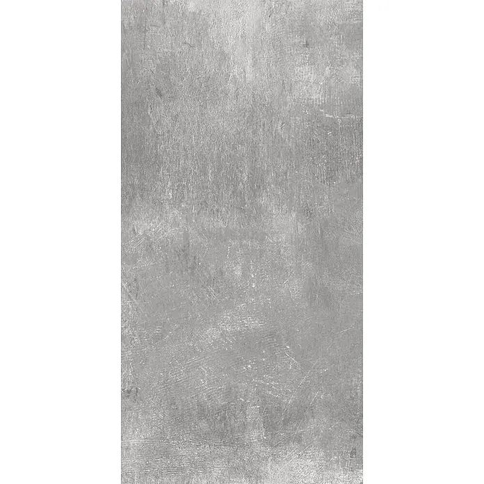 Feinsteinzeug in hellgrauer Harzoptik 30x60 - Italienische Fliesen -  - Abgenutzte graue Textur mit Kratzern und Schrammen, ähnlich wie Beton oder gealtertes Metall.