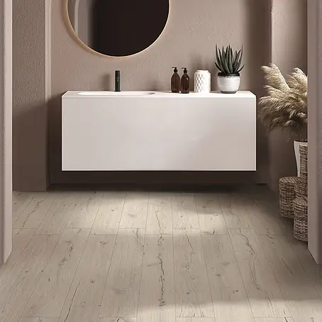 Feinsteinzeug in matter weißer Holzoptik 30x120 - Italienische Fliesen