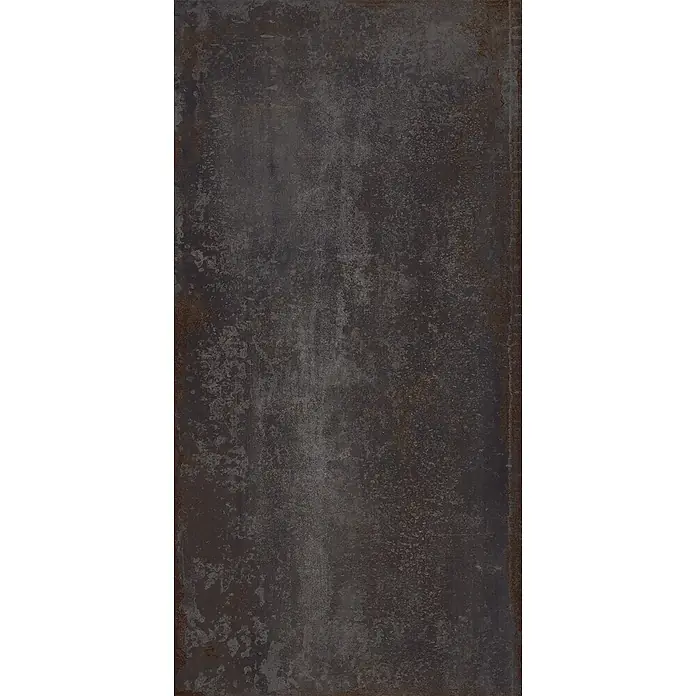 Feinsteinzeug in oxidierter schwarzer Metalloptik 60x120 - Ital. Fliesen -  - Strukturierte dunkelgraue Industriefläche mit Rostakzenten.