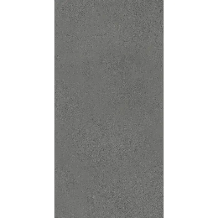 Feinsteinzeug in schwarzer Harzoptik 30x60 - Italienische Fliesen -  - Dunkelgraue, fein texturierte Beton- oder Putzoberfläche.