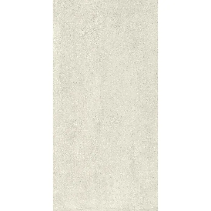 Feinsteinzeug in weißer Betonoptik 30x60 - Italienische Fliesen -  - Hellbeige, matte, texturierte Oberfläche mit Betonoptik.