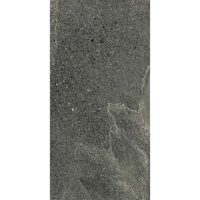 Feinsteinzeug-Fliese in dezenter schwarzer Steinoptik 30x60 - Ital. Fliesen -  - Dunkelgraue gesprenkelte Steinstruktur mit rauer, körniger Oberfläche.