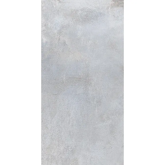 Feinsteinzeug in metallischer hellgrauer Betonoptik 60x120 - Ital. Fliesen -  - Hellgraue Betontextur mit subtilen Farbnuancen und rauer, gealterter Oberfläche.