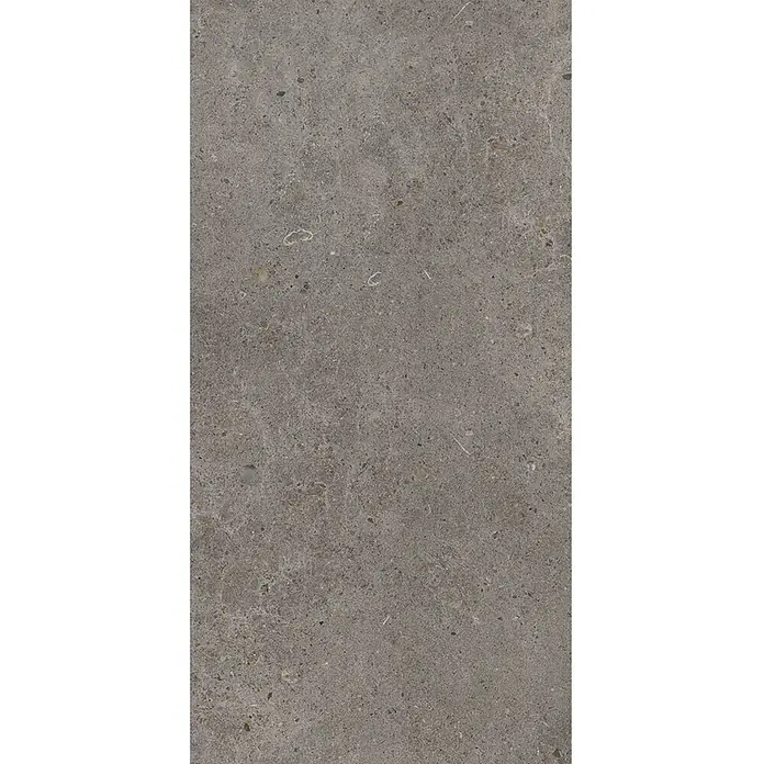 Design-Feinsteinzeug brauner matter 30x60 - Italienische Fliesen -  - Strukturierte dunkelgraue Steinoberfläche mit feinen Sprenkeln und hellen Einschlüssen, ideal für moderne Boden- oder Wandbeläge.