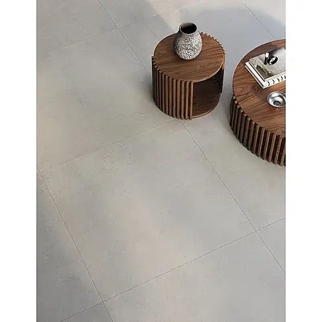 Feinsteinzeug in strukturierter perlgrauer Betonoptik 30x60 - Ital. Fliesen