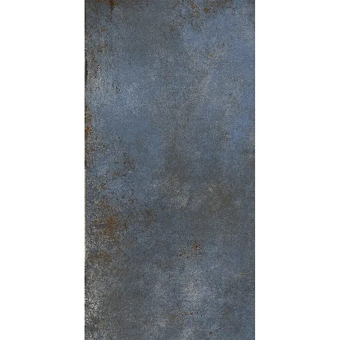 Feinsteinzeug in blauer Metalloptik 30x60 - Italienische Fliesen -  - Raue, dunkelblau-graue Fliese mit verwitterter, rostbrauner Textur.