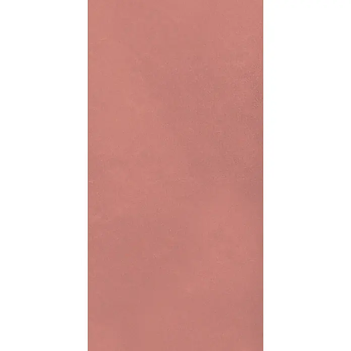 Feinsteinzeug in farbiger rosafarbener Betonoptik 60x120 - Ital. Fliesen -  - Texturierte, staubrosafarbene Oberfläche mit mattem Finish.