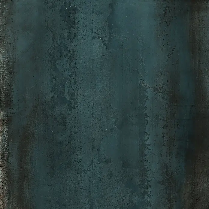 Design-Feinsteinzeug in Grün 120x120 - Italienische Fliesen -  - Dunkle petrolgrüne Textur mit verwittertem, oxidiertem Aussehen. Feine Sprenkel und abgenutzte Kanten, ideal für Industriedesign.