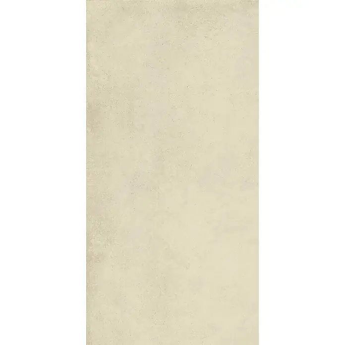 Feinsteinzeug in gewachster elfenbein Betonoptik 60x120 - Ital. Fliesen -  - Hellbeigefarbene Beton- oder Putztextur mit feiner Körnung und leichten Rissen.