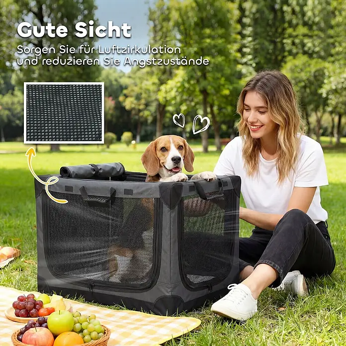 PawHut Katze Transporttasche Grün 76L x 54B x 54H cm -  - Graue faltbare Haustiertransportbox mit Netzseiten, ein fröhlicher Beagle sitzt darin, mit einer Person für Belüftung und Komfort.