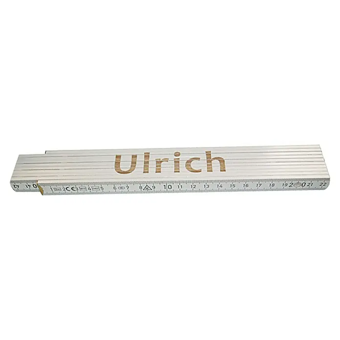 Zollstock - Aufdruck: Ulrich, 2 m - Ein Zollstock mit dem Namen "Ulrich" darauf, ideal für präzise Messungen und persönliche Projekte.