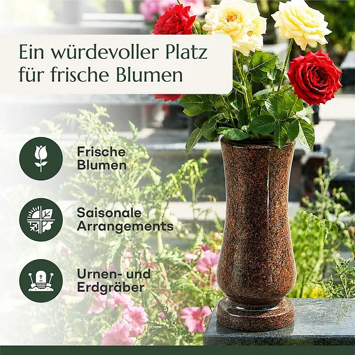 Grabvase Taille-medium, ØxH: 12x25 cm, Granit, Vanga, Rotbraun -  - Braune gesprenkelte Granitvase mit frischen Rosen auf einem Grab.
