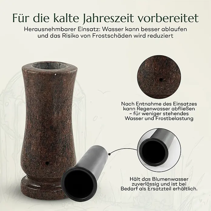 Grabvase Taille-medium, ØxH: 12x25 cm, Granit, Vanga, Rotbraun -  - Braune, gesprenkelte Granitvase mit herausnehmbarem schwarzem Kunststoffeinsatz für verbesserte Entwässerung und Frostschutz.