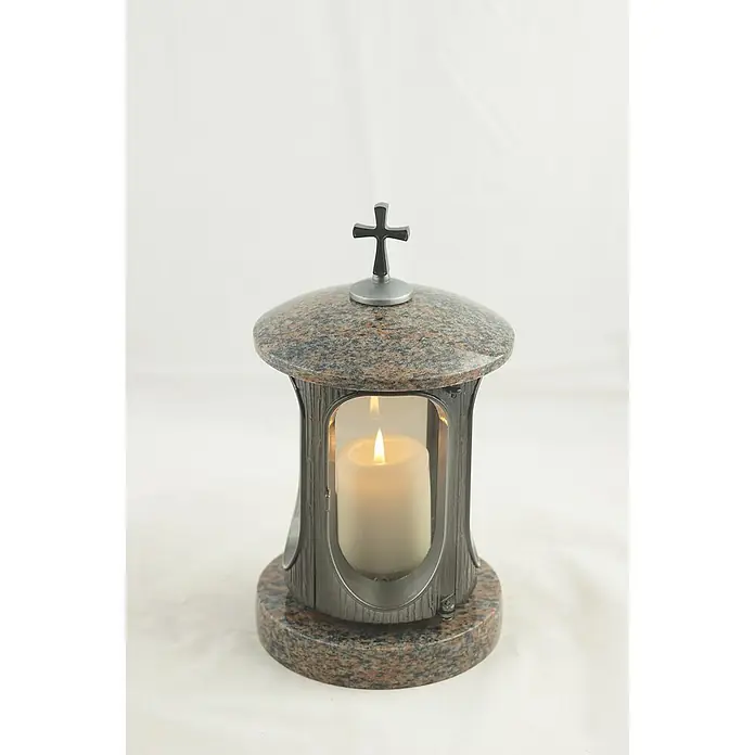 Grablampe mit Kreuz Ø15xH28cm, Granit Gneis Halmstad, Schwarz-Anthrazit -  - Grablampe in Granitoptik mit dunklem Metallrahmen, brennender Kerze und Kreuz.