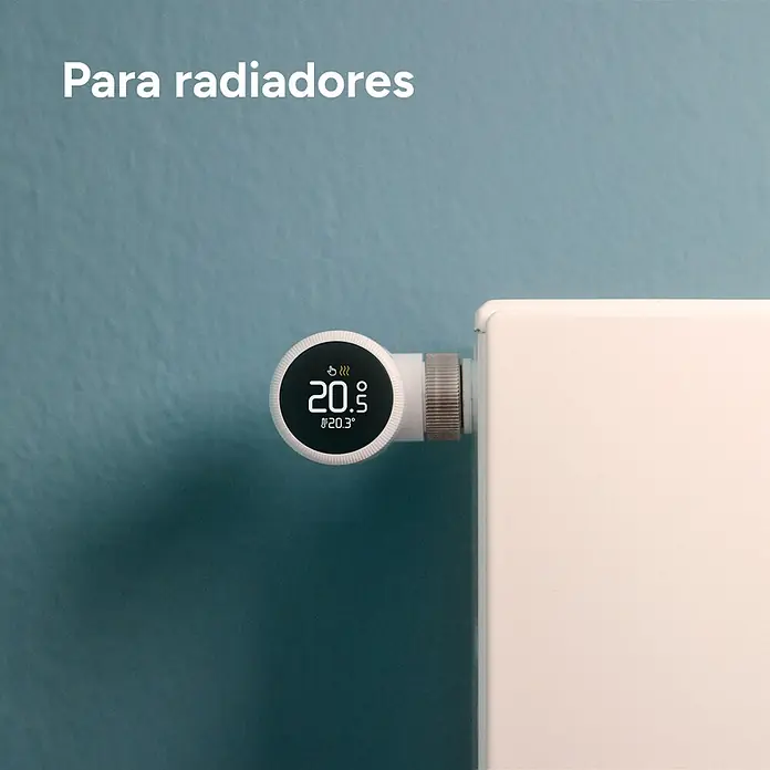 Tado Juego de termostato - Blanco/Negro, Termostáto + Bridge + 2 Cabezales - Termostato inteligente blanco para radiador con pantalla digital que muestra la temperatura, montado en un radiador.
