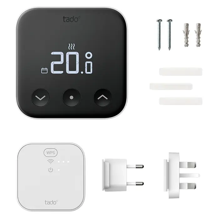 Tado Juego de termostato + Bridge X - Blanco/Negro, Termostáto + Bridge - Termostato inteligente tado° negro con pantalla digital, puente de internet blanco, adaptadores de corriente, tornillos y tacos para instalación.