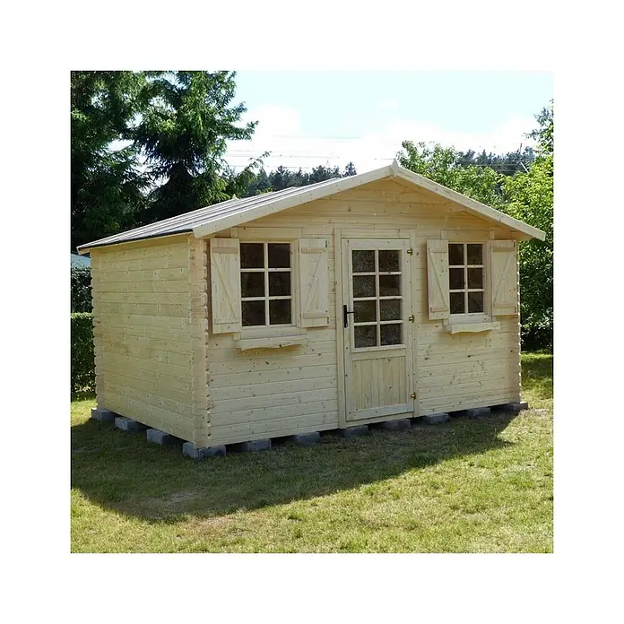Gartenhaus, Gerätehaus 12m2 - 4x3m - 28mm -  - Helles Gartenhaus aus Holz mit Giebeldach, mehreren Fenstern und einer Tür, auf Betonsteinen im Gras stehend.