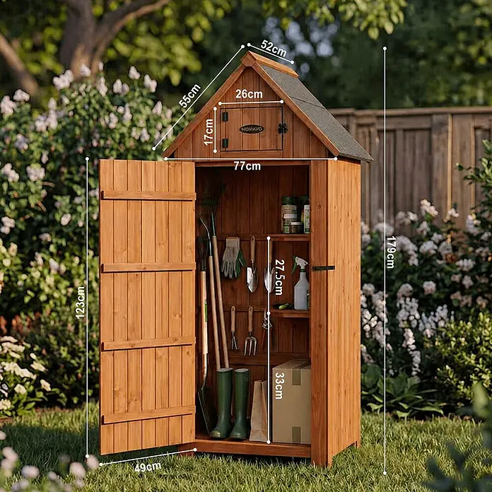HOMAVO Holz Gerätehaus 77×54.3×179CM Mit Boden Garten Geräteschuppen Natur -  - Hölzerner Gartenschrank mit offenen Türen, Regalen und Werkzeugen, Maße in sonniger Gartenumgebung angezeigt.