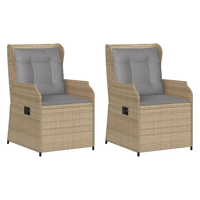 Furnicato 2er Set Gartenstühle PE Rattan verstellbar, Beige -  - Zwei beigefarbene Rattan-Ohrensessel mit grauen Kissen und integriertem Seitenstauraum.