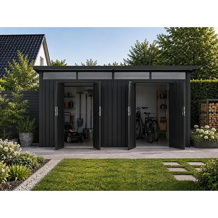 Metall Gerätehaus Modell Skylight 2-Raum  8,95 m², Acrylglas -  - Dunkelgraues Gartenhaus mit geöffneten Falttüren, das Gartengeräte und zwei Fahrräder im Inneren zeigt. Mit durchscheinenden Dachpaneelen.