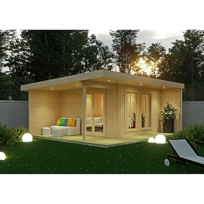 Fjordholz Gartenlounge Modell Klaus 44, 31  m², Grau Imprägnierung -  - Hölzernes Garten-Lounge-Gebäude mit Flachdach, großen Fenstern und integrierter Beleuchtung.