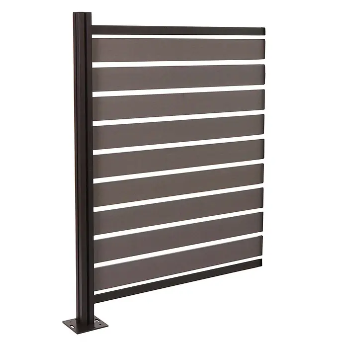 Alu Mülltonnen-Zaun 130x100x6cm Grau Holzoptik erweiterbar -  - Dunkelgrauer Sichtschutz mit horizontalen Lamellen, schwarzem Metallrahmen und Pfosten, mit strukturierter Oberfläche.