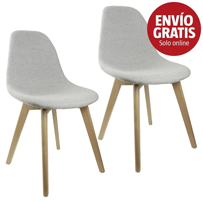 Home Deco Factory Silla Helsinki - Gris, 2 pzs. - Dos sillas tapizadas en gris claro con patas de madera natural. Sillas de comedor modernas.
