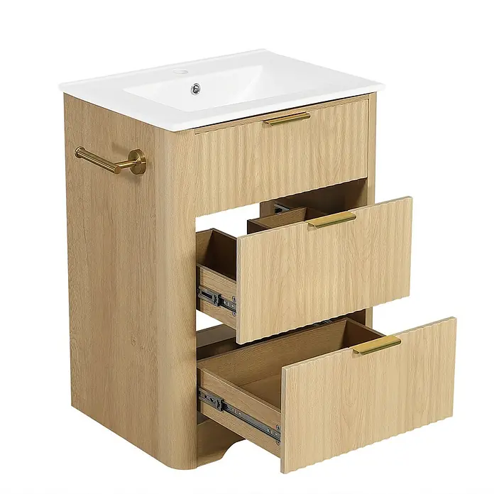 SONNENH Waschtisch-Set 61 cm Holzoptik mit Becken und Papierhalter -  - Waschtischunterschrank aus hellem Holz mit weißem Keramikwaschbecken, goldfarbenen Griffen und zwei offenen Schubladen, mit Handtuchhalter an der Seite.