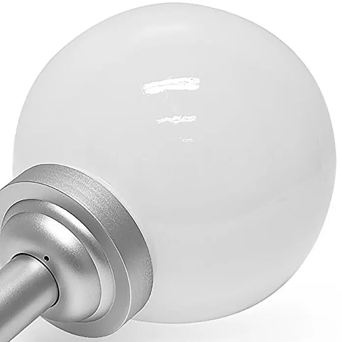 3 x LED Solarleuchte Kugelleuchte Ola mit Erdspieß 20+ 25 + 30 cm -  - Weiße kugelförmige Lichtkugel mit gebürstetem silbernem Sockel und Arm.