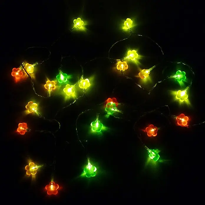 LED Solar-Lichterkette Blume 24flg. -  - Bunte blütenförmige LED-Lichterkette, leuchtend in Rot, Gelb und Grün, geeignet als Dekobeleuchtung.
