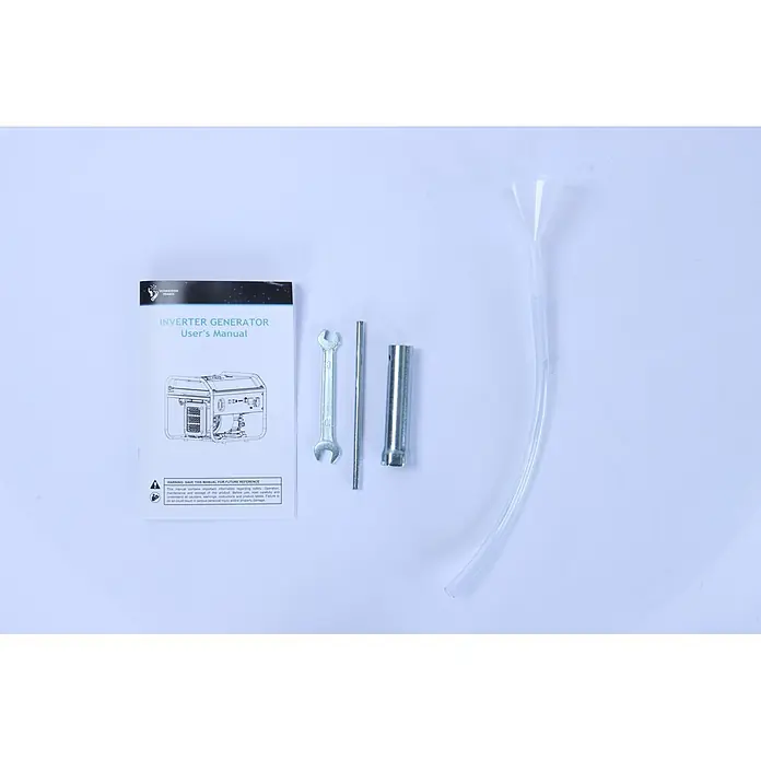 Ultimatron ULT-3200i, 3,2 kW Benzin Stromerzeuger -  - Ein Benutzerhandbuch für Inverter-Generator, ein Gabelschlüssel, eine Metallstange, ein Zündkerzenschlüssel und ein transparenter Plastiktrichter.