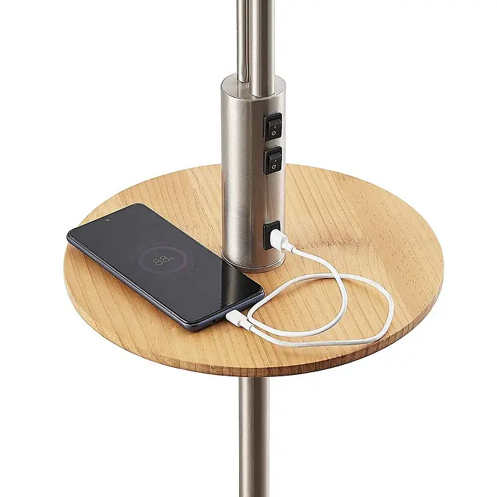 Lindby Stehlampe Leselampe in nickel satiniert, creme, Stehleuchte -  - Stehlampe aus gebürstetem Metall mit runder Holzablage. Ein Smartphone wird über den integrierten USB-Anschluss und Schalter geladen.