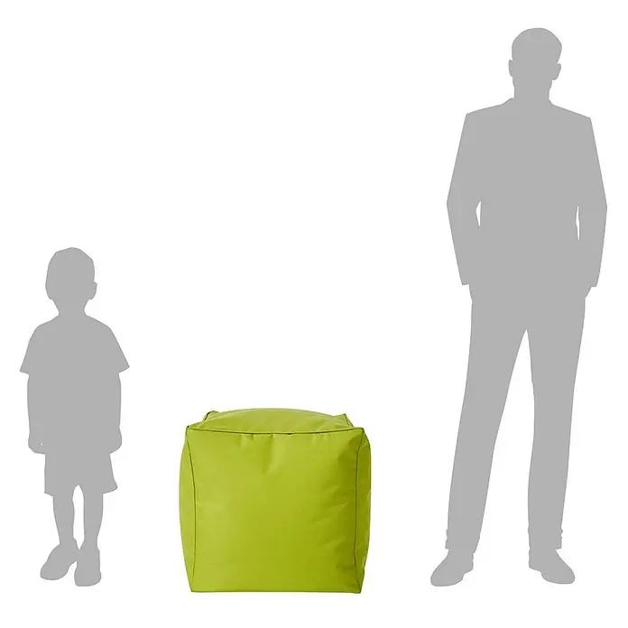 Green Bean Sitzhocker Cube mit EPS Füllung 40x40x40 cm Grün -  - Grüner quadratischer Pouf, Größenvergleich mit Kinder- und Erwachsenensilhouetten.