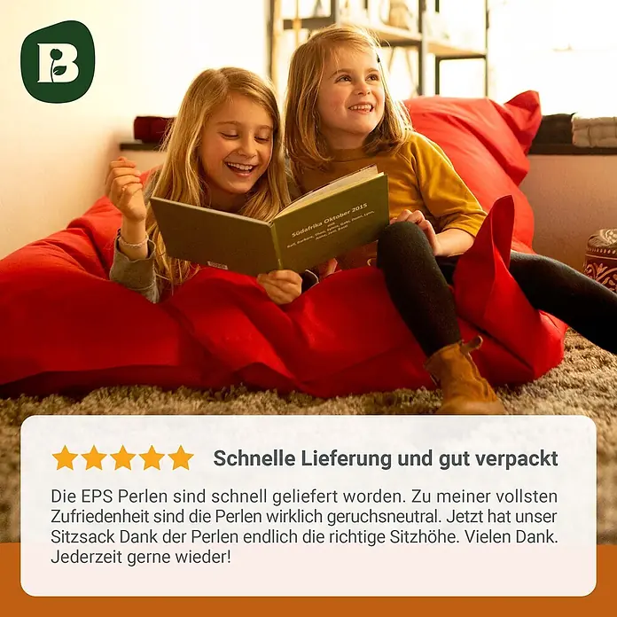 Bonvivre EPS Perlen Sitzsack Füllung Nachfüllpack 5 L -  - Zwei Mädchen sitzen bequem auf roten Sitzsäcken. Die gut gefüllten Sitzsäcke zeigen die richtige Sitzhöhe durch EPS Perlen.