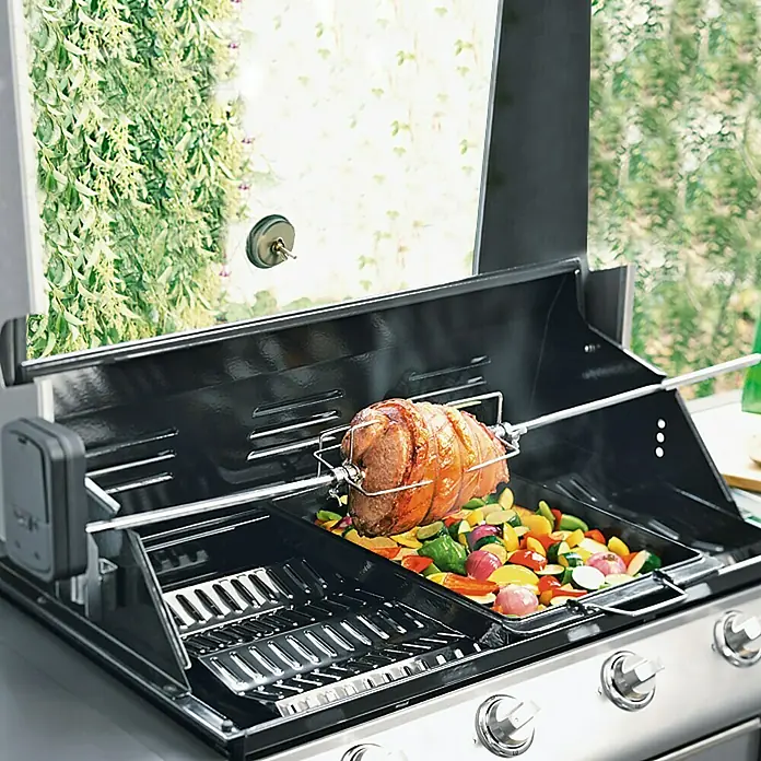 Kingstone Drehspieß - Passend für: Kingstone Gasgrill Cliff & Diner - Ein Drehspieß-Grill mit Braten und Gemüse. Perfekt für ein köstliches Outdoor-Kocherlebnis mit der Familie.