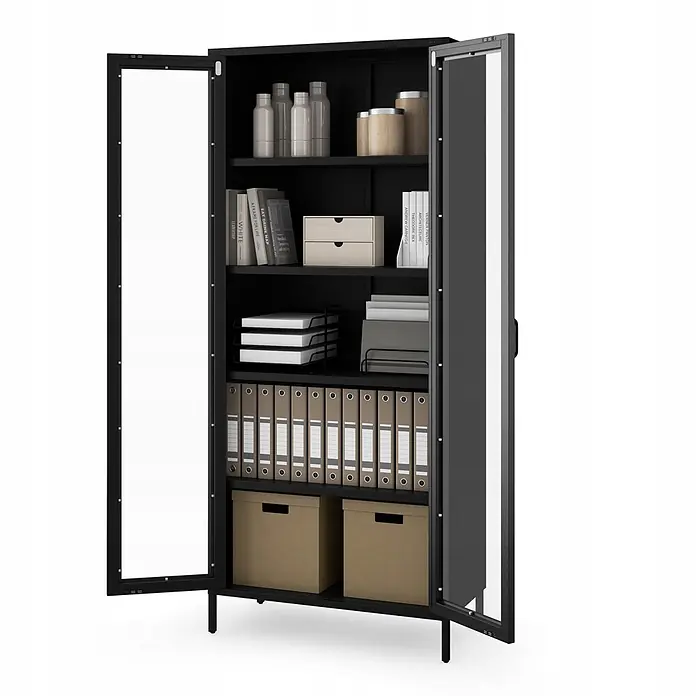 Jan Nowak Wohnzimmervitrine ANGELO, 80x185x45 cm, Schwarz -  - Schwarzer Metallschrank mit Glastüren, offen und gefüllt mit Büchern, Akten und Aufbewahrungsboxen.