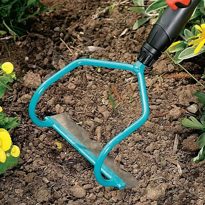 Gardena Combisystem Bügelzughacke - Arbeitsbreite: 16 cm, Edelstahl - Anwendungsbeispiel