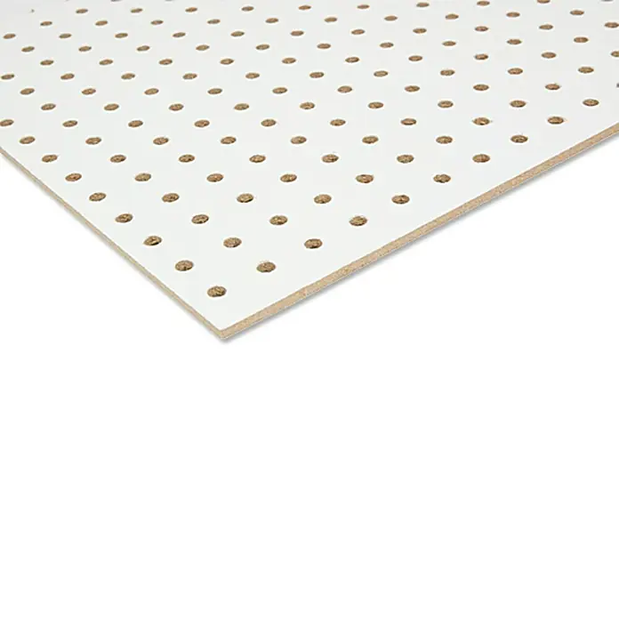 Lochplatte nach Maß - Max. Zuschnittsmaß: 2.600 x 1.000 mm, Durchmesser Bohrung: 5 mm, Stärke: 3 mm - Weiße Lochplatte, ideal zur Werkzeugaufbewahrung und Organisation in der Werkstatt oder Garage. Das Produkt ist robust und vielseitig einsetzbar.