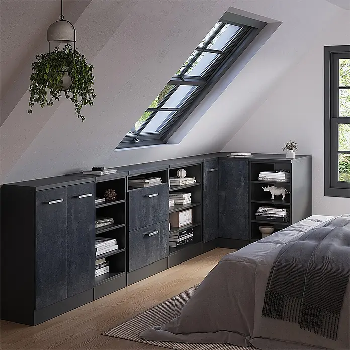 Küchenschrank für Dachschrägen R-Line 75.6 cm Schwarz Beton Art.-Nr. 60281 -  - Dunkelgraue modulare Schränke und Regale passen perfekt unter eine Dachschräge und bieten Stauraum im Schlafzimmer.