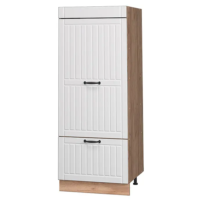 Vorratsschrank Fame-Line 60 cm Weiß Landhaus Art.-Nr. 62666 -  - Weißer Küchenschrank mit gerillten Türen, schwarzen Griffen und heller Holzseitenwand und Sockelleiste.