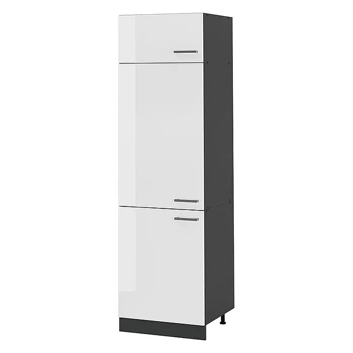 Vorratsschrank R-Line 60 cm Weiß Hochglanz Art.-Nr. 63198 -  - Hoher weißglänzender Schrank mit drei Türen und grauen Griffen, mit dunkelgrauen Seiten und Sockel.