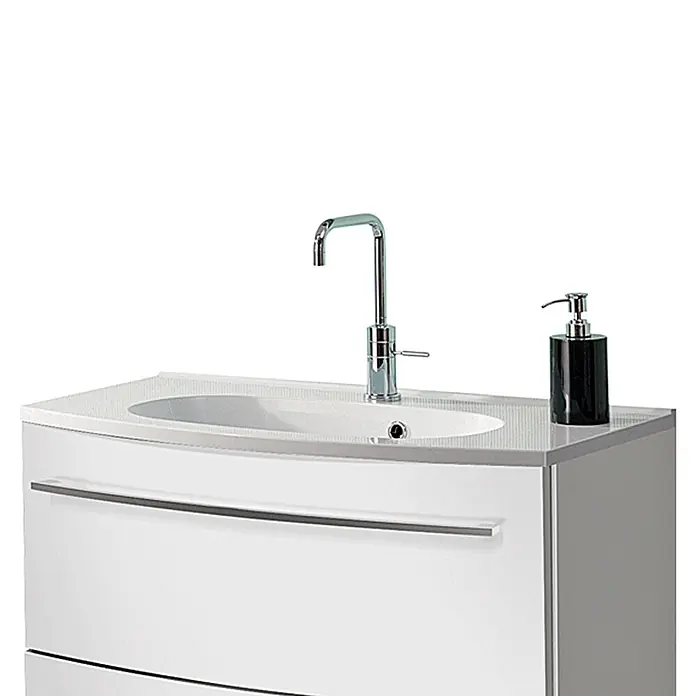 Camargue Swing Einbauwaschbecken - 80 x 46,8 cm, Weiß - Ein moderner weißer Waschtisch mit einer eleganten Armatur und einem schwarzen Seifenspender, der das Badezimmer aufwertet. Das perfekte Möbelstück.
