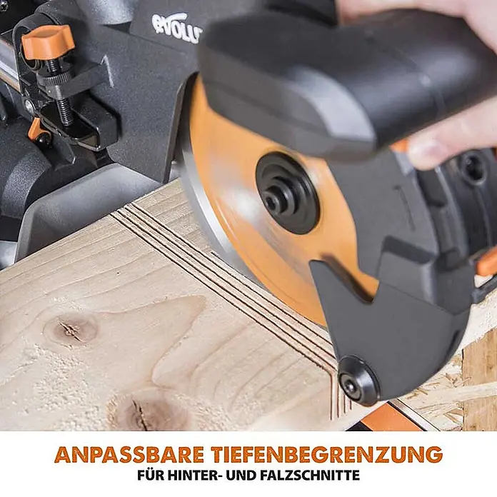 Evolution R210SMS+ Zug-Kapp- und Gehrungssäge 210 mm, TCT-Blatt -  - Schwarze und orangefarbene Kreissäge schneidet präzise Nuten in ein Holzbrett, zeigt ihren einstellbaren Tiefenanschlag für Hinter- und Falzschnitte.