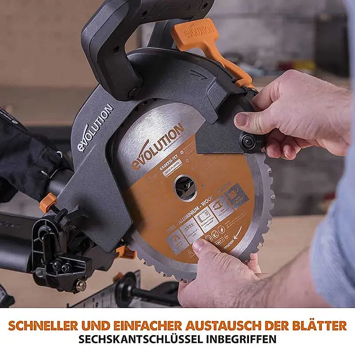 Evolution R210SMS+ Zug-Kapp- und Gehrungssäge 210 mm, TCT-Blatt -  - Hände wechseln Evolution Kreissägeblatt an einer Gehrungssäge.